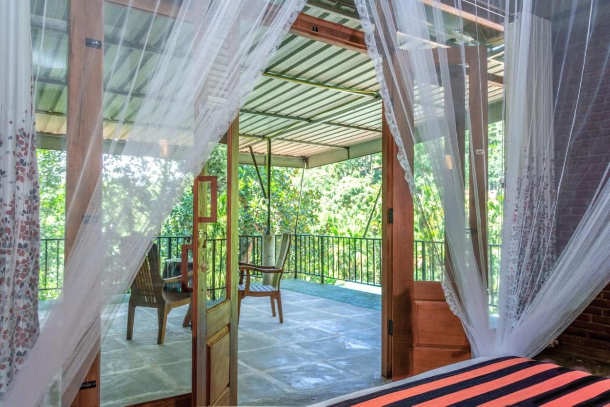 Udessa Rest Ella Apartment Bagian luar foto
