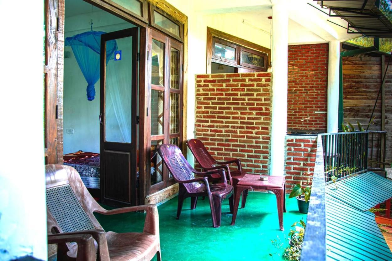 Udessa Rest Ella Apartment Bagian luar foto