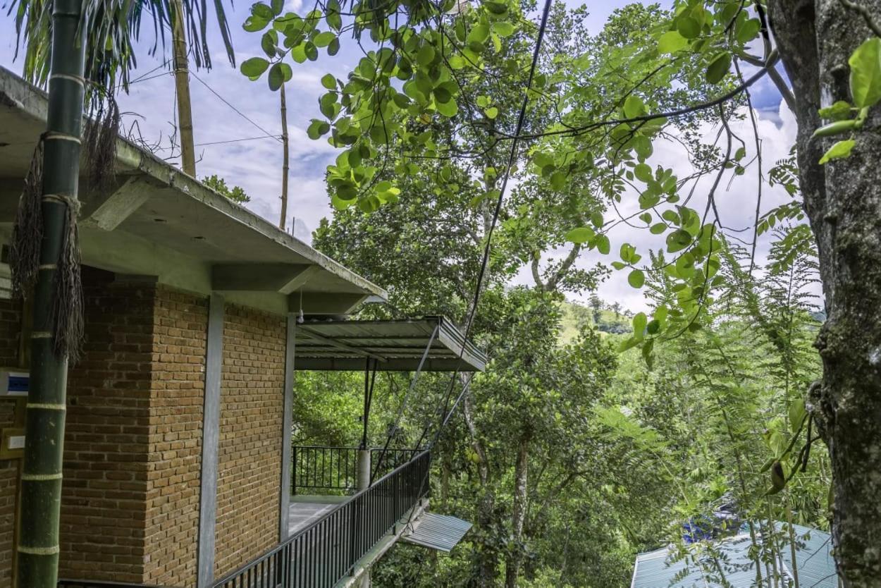 Udessa Rest Ella Apartment Bagian luar foto